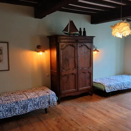 Au Coin Perdu Hostel *